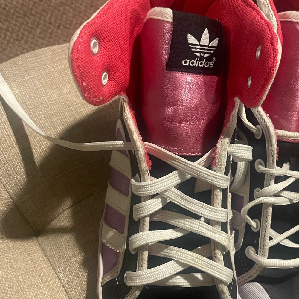 Adidas Hightop SZ 7 - Picture 6 of 7